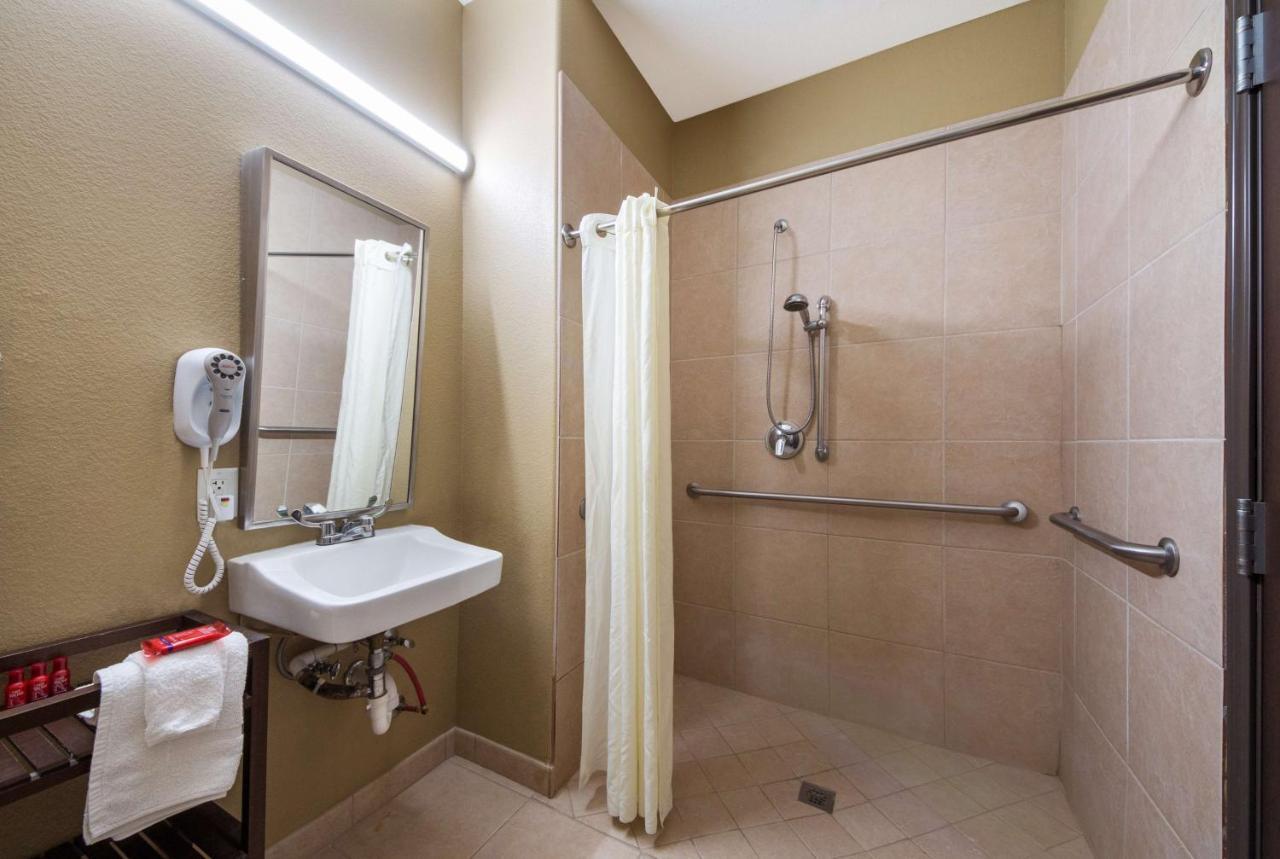 Best Western Seaworld Сан Антонио Екстериор снимка