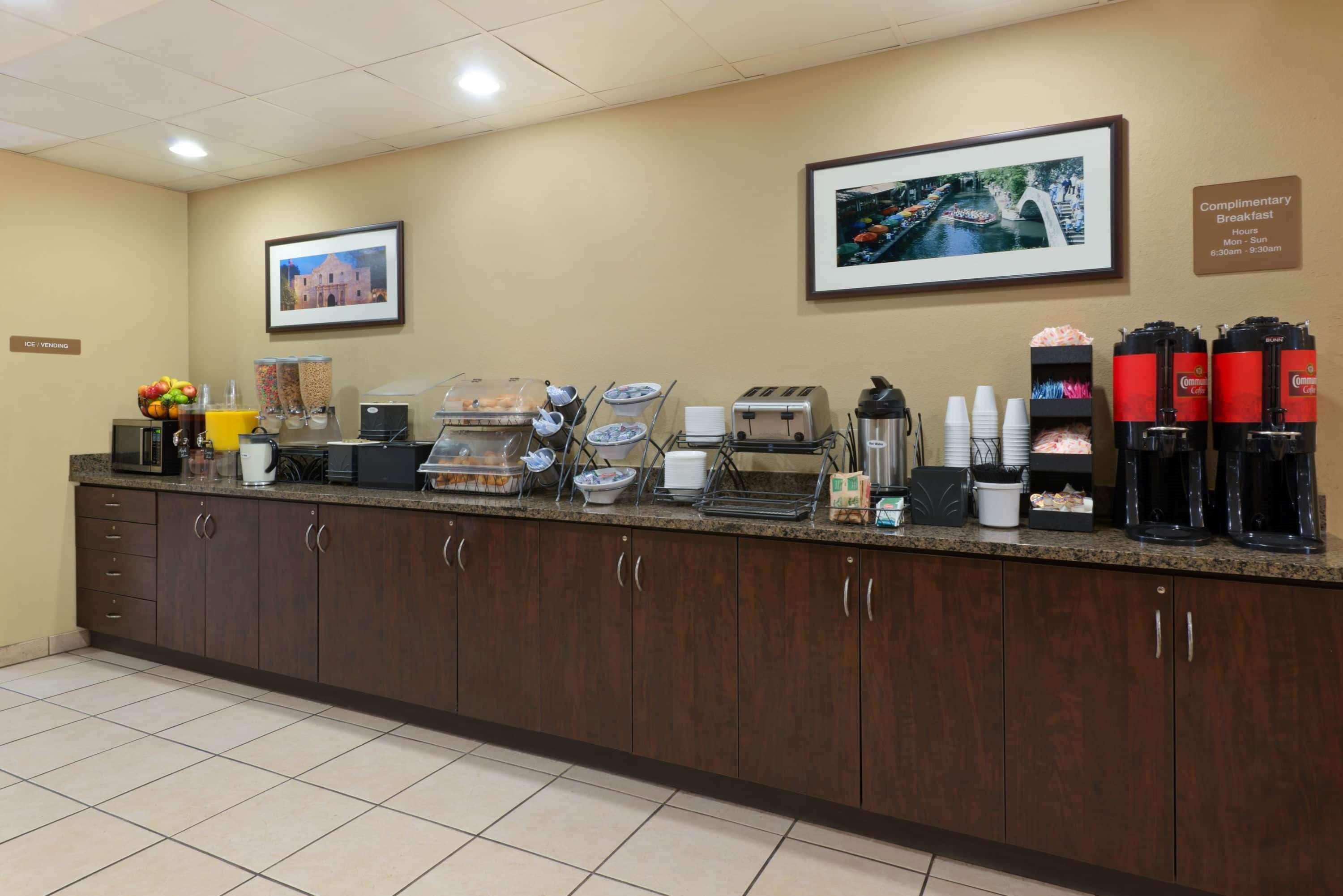 Best Western Seaworld Сан Антонио Екстериор снимка